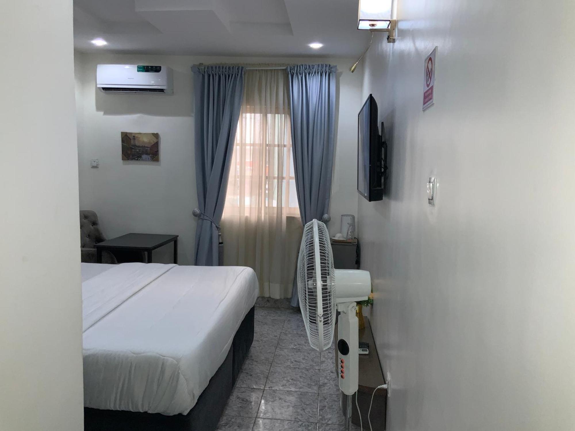 March Forte 3 Bedroom Apartment Ікеджа Екстер'єр фото