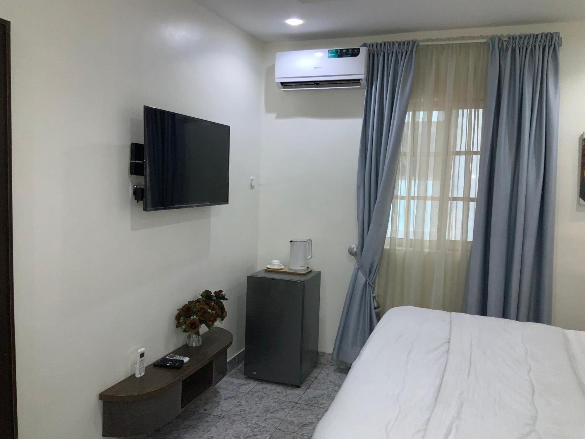 March Forte 3 Bedroom Apartment Ікеджа Екстер'єр фото