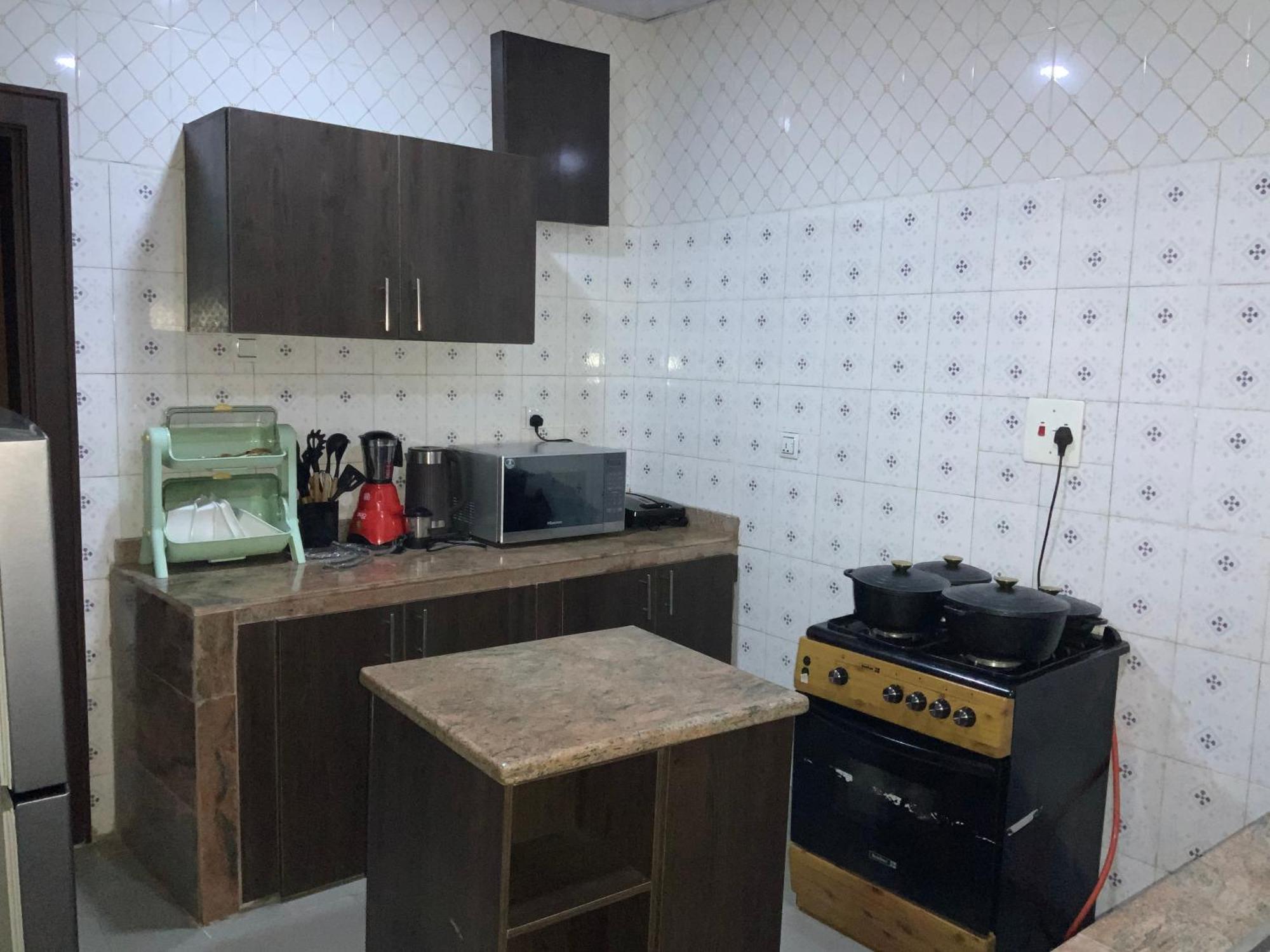 March Forte 3 Bedroom Apartment Ікеджа Екстер'єр фото