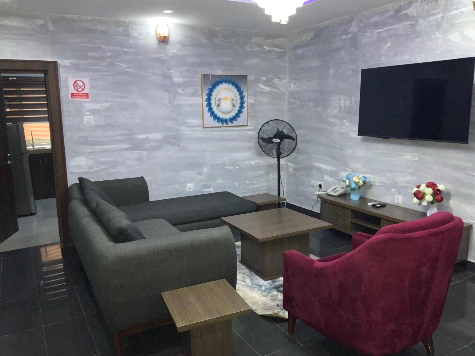 March Forte 3 Bedroom Apartment Ікеджа Екстер'єр фото